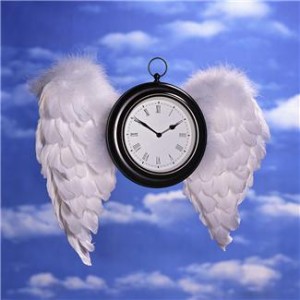 officeMH900401408 Winged Clock represents time management tips